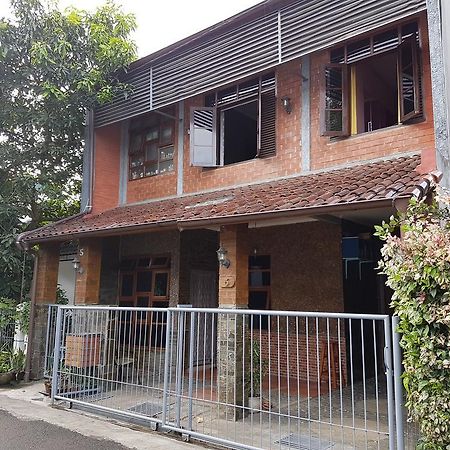 Appartement The Brick House à Bandung Extérieur photo